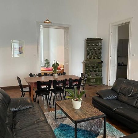 Geraeumige Altbauwohnung Im Zentrum Graz Luaran gambar