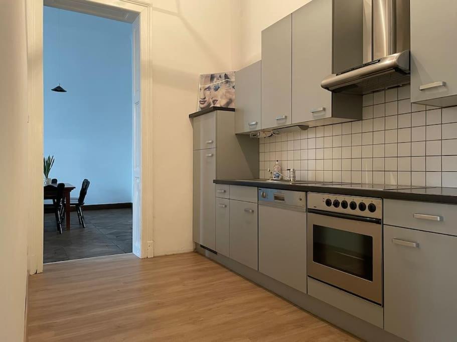 Geraeumige Altbauwohnung Im Zentrum Graz Luaran gambar
