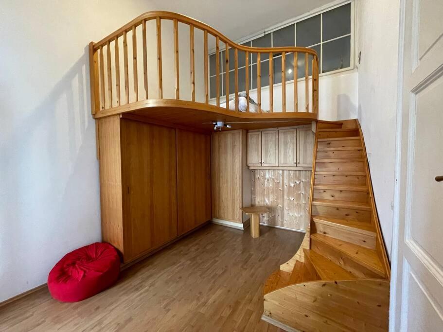 Geraeumige Altbauwohnung Im Zentrum Graz Luaran gambar