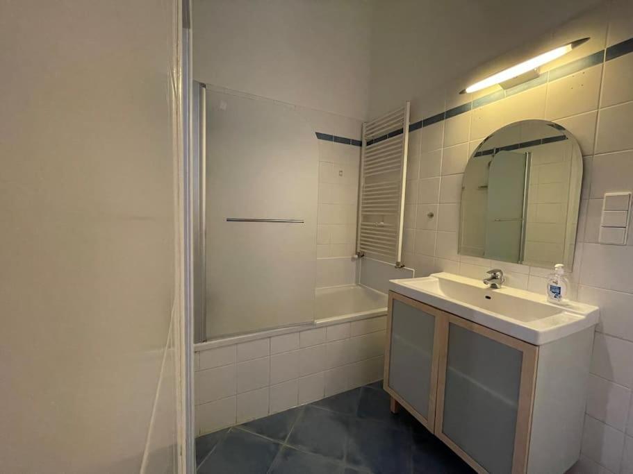 Geraeumige Altbauwohnung Im Zentrum Graz Luaran gambar